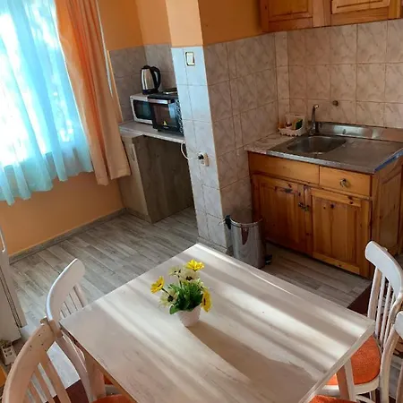 във артемида فارنا