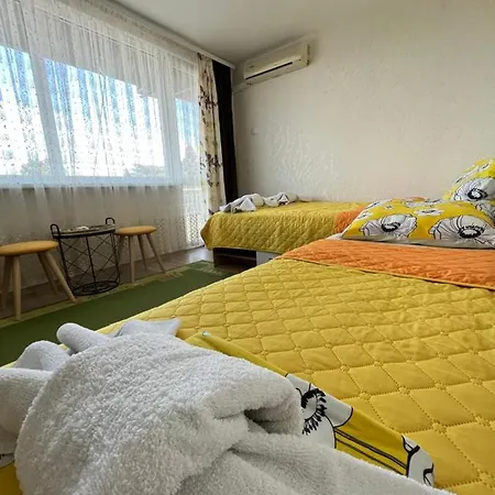 شقة във артемида